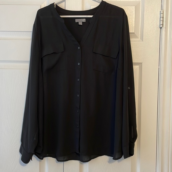 🛍️ 2/$20 Black long sleeve blouse - Picture 1 of 4